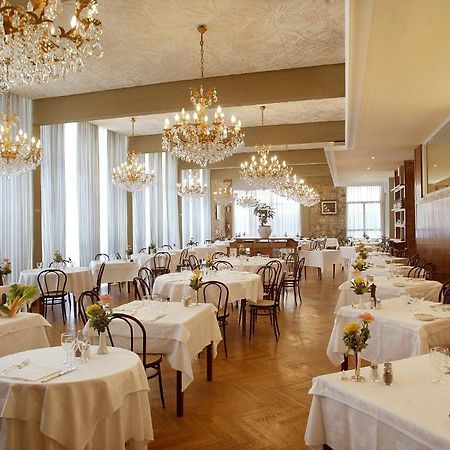 Hotel Cristallino & Suites Монтекатини Терме Ресторант снимка
