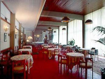 Hotel Cristallino & Suites Монтекатини Терме Екстериор снимка